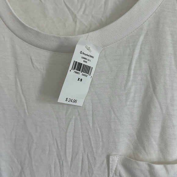 GAP White Tshirt NWT - Picture 3 of 8